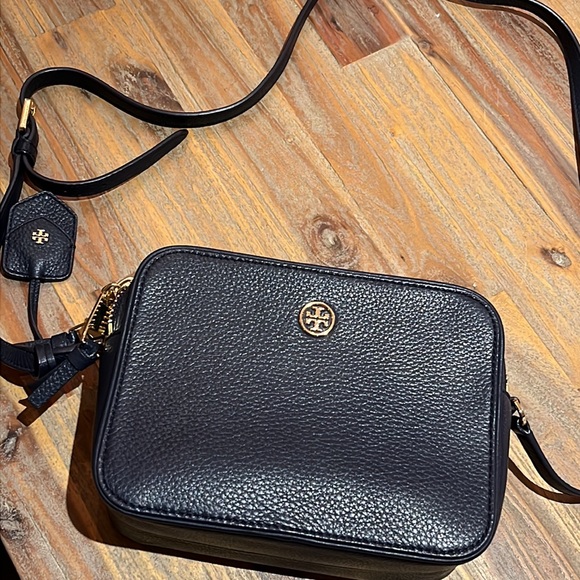 Tory Burch Crossover Bag - Picture 5 of 5